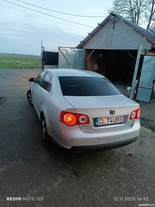 Second-hand VW Jetta 105 CP (77 kW) 2008 Berlinǎ