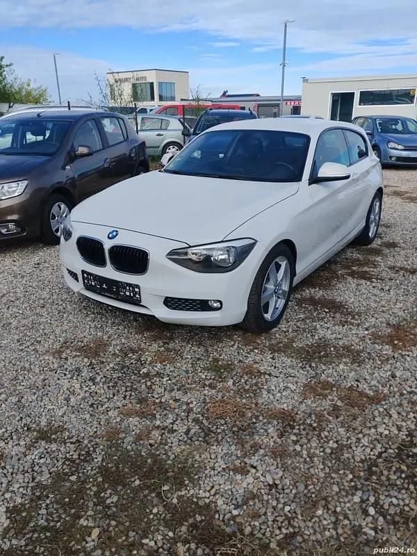 Alb Utilizat 2013 BMW 116 Hatchback | 5.200 EUR (Preț bun) - Imagine 1/4