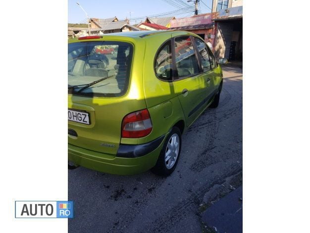 Verde Utilizat 2001 Renault Scénic Monovolum | 900 EUR - Imagine 1/4