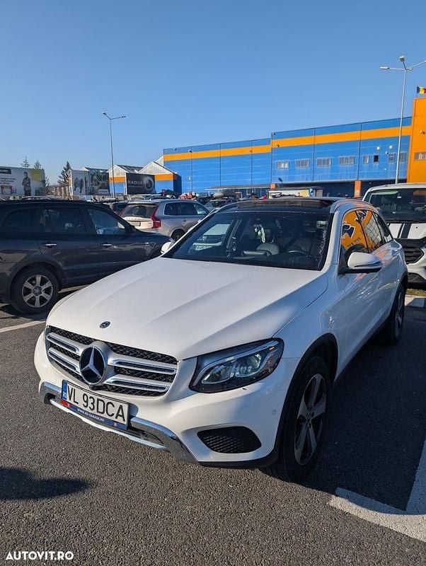 Second-hand Mercedes GLC300 Exclusive 245 CP (180 kW) 2019 Culoarealb SUV
