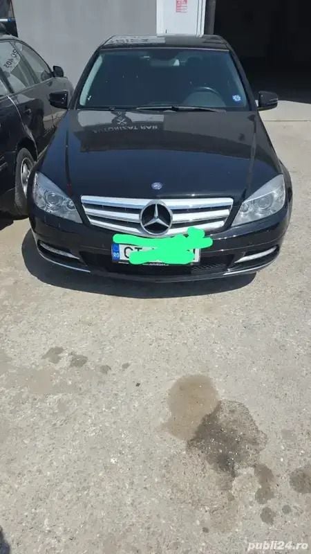 Utilizat 2011 Mercedes C220 Berlinǎ | 6.500 EUR (Super Preț) - Imagine 1/4