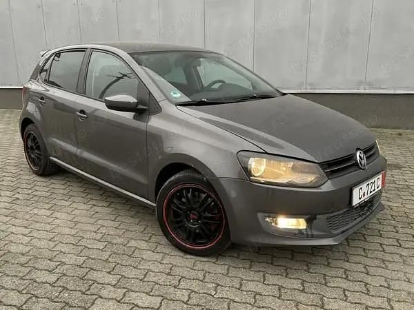 Gri Utilizat 2010 VW Polo Team Hatchback | 3.500 EUR - Imagine 1/4