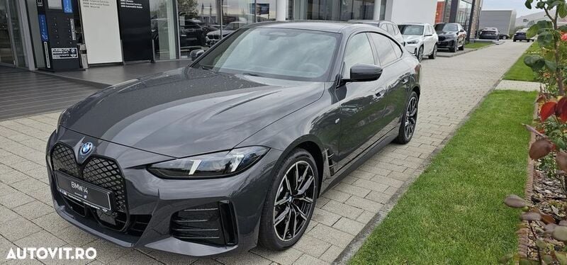 Gri Utilizat 2024 BMW i4 Shadowline Berlinǎ | 75.008 EUR - Imagine 1/4