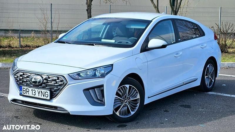 Second-hand Hyundai Ioniq 105 CP (77 kW) 2021 Culoarealb Hatchback