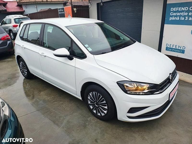 Second-hand VW Golf VII Trendline 115 CP (84 kW) 2019 Culoarealb Hatchback