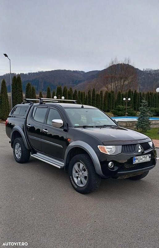 Second-hand Mitsubishi L200 136 CP (100 kW) 2009 Culoarenegru Pickup