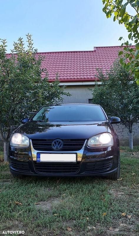 Culoarenegru Utilizat 2008 VW Jetta Trendline Berlinǎ | 2.700 EUR (Preț OK) - Imagine 1/4