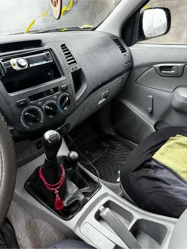 Second-hand Toyota HiLux 102 CP (75 kW) 2008 Pickup