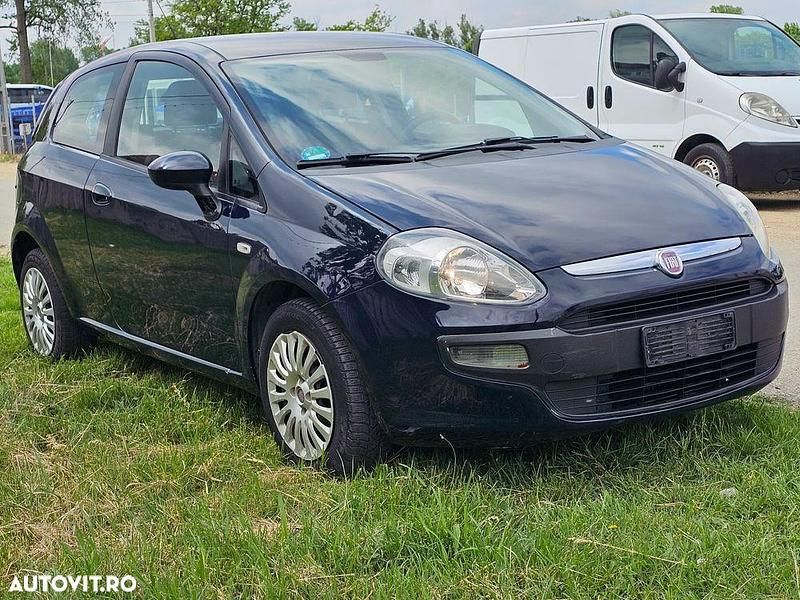 Albastru Utilizat 2012 Fiat Punto Easy Hatchback | 2.050 EUR - Imagine 1/4