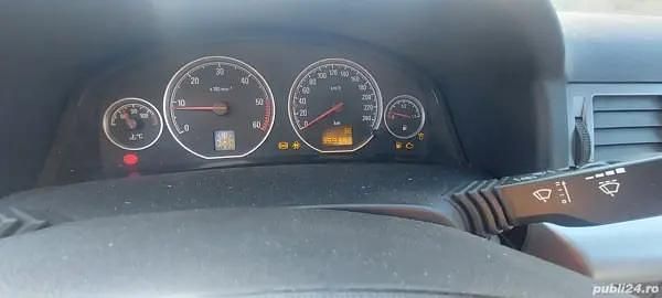 Gri Utilizat 2004 Opel Vectra Break | 999 EUR (Preț OK) - Imagine 1/4