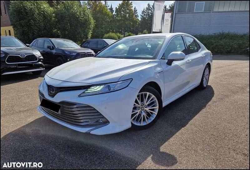 Culoarealb Utilizat 2020 Toyota Camry Berlinǎ | 28.300 EUR - Imagine 1/4