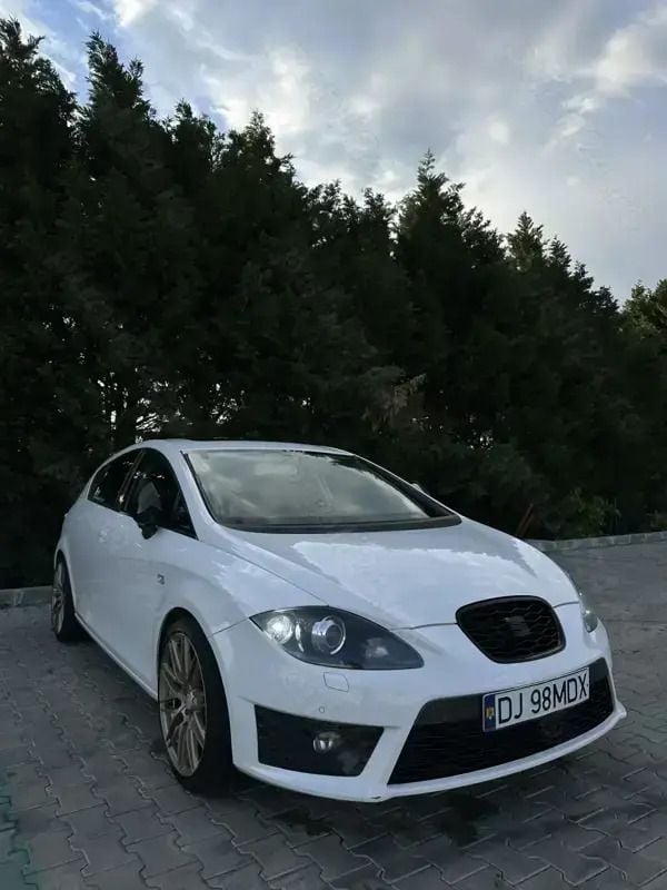 Utilizat 2010 Seat Leon Hatchback | 6.500 EUR - Imagine 1/3