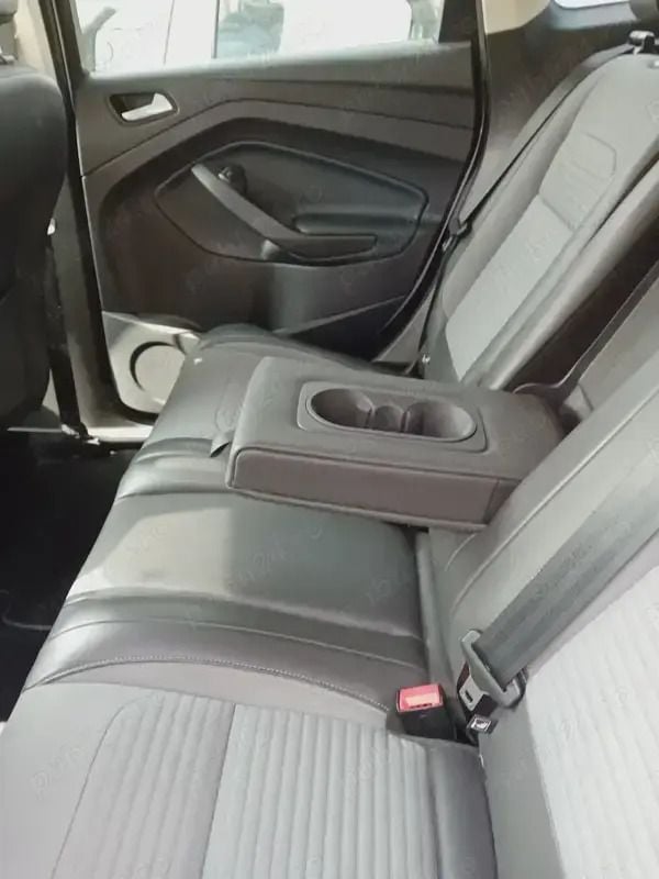 Utilizat 2017 Ford Kuga SUV | 11.500 EUR (Preț bun) - Imagine 1/4