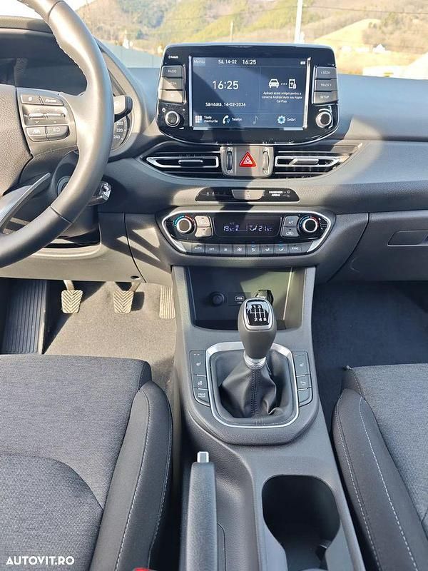 Second-hand Hyundai i30 160 CP (117 kW) 2024 Culoaregri Coupe