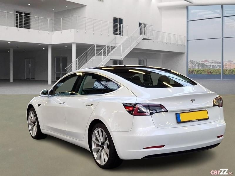 Second-hand Tesla Model 3 Standard Range 239 kW (325 CP) 2020 Berlinǎ