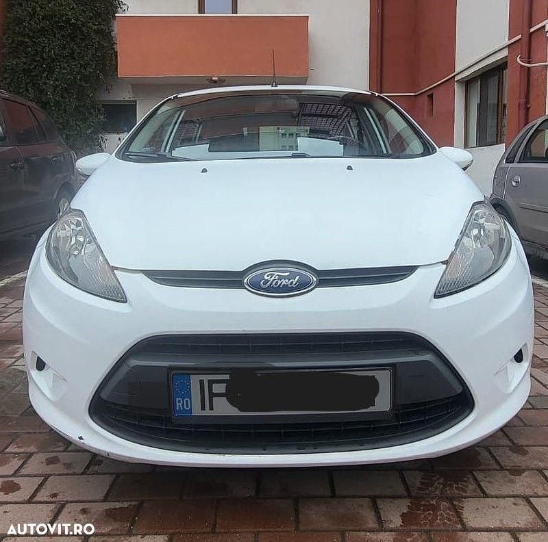 Second-hand Ford Fiesta 75 CP (55 kW) 2012 Culoarealb Hatchback
