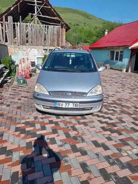 Gri Utilizat 2005 Ford Galaxy Monovolum | 7.000 EUR - Imagine 1/4