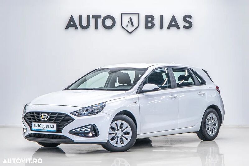 Alb Utilizat 2021 Hyundai i30 Comfort Hatchback | 10.989 EUR (Preț OK) - Imagine 1/4