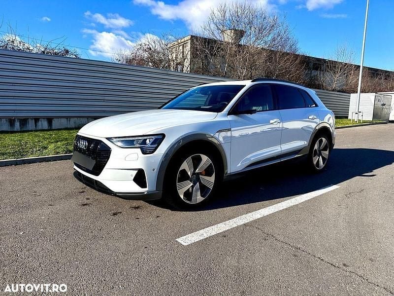 Second-hand Audi e-tron Advanced 300 kW (408 CP) 2020 Culoarealb SUV