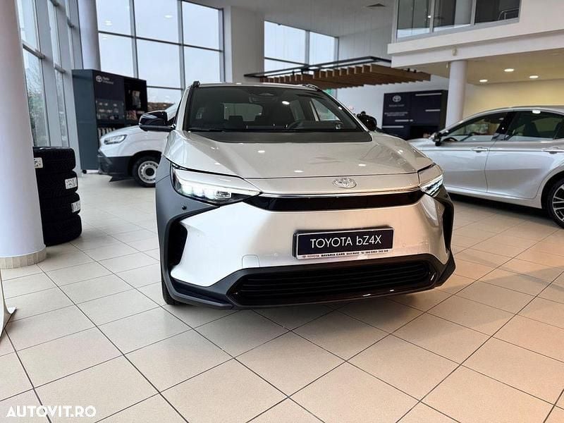 Nouă Toyota bZ4X 150 kW (204 CP) 2025 Culoareargint SUV