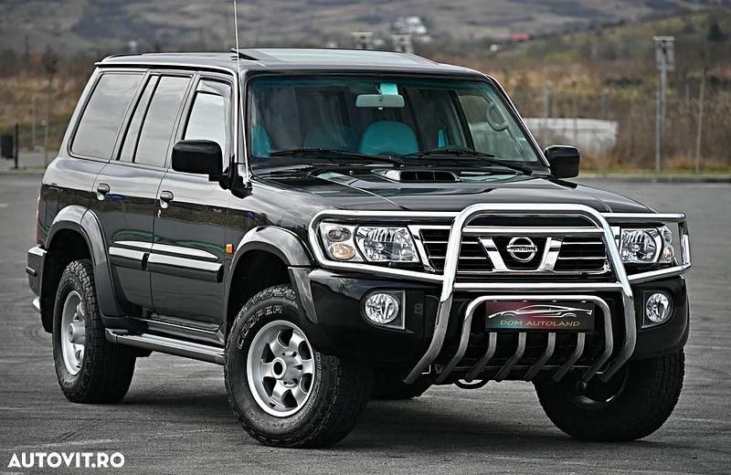 Negru Utilizat 2003 Nissan Patrol SUV | 14.999 EUR (Scump) - Imagine 1/4