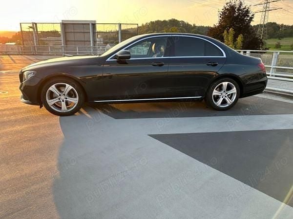 Second-hand Mercedes E200 150 CP (110 kW) 2018 Verde Berlinǎ