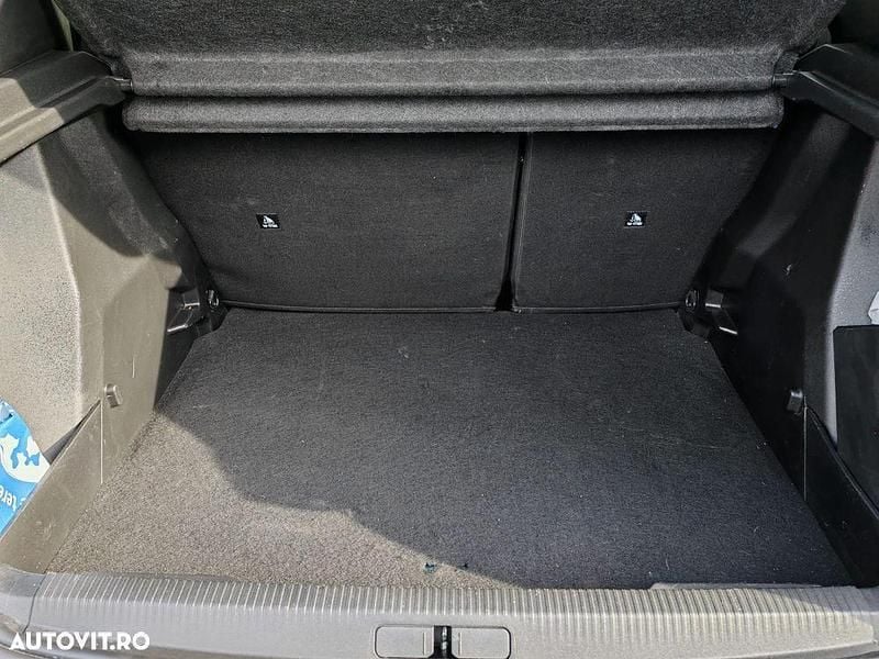 Second-hand Peugeot 2008 Active 130 CP (95 kW) 2022 Culoareportocaliu SUV