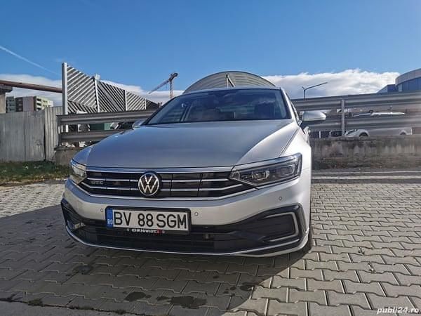 Second-hand VW Passat GTE 218 CP (160 kW) 2020 Argint Berlinǎ