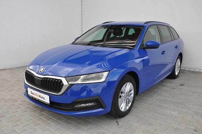 Albastru deschis normal Second-hand 2022 Skoda Octavia Ambition Break | 22.900 EUR (Scump) - Imagine 1/4