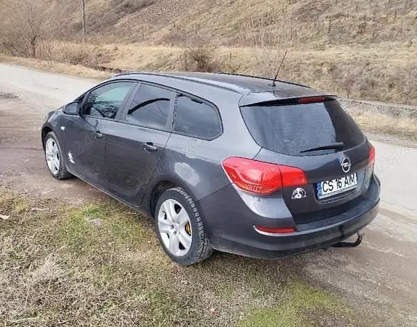 Second-hand Opel Astra 125 CP (91 kW) 2011 Break