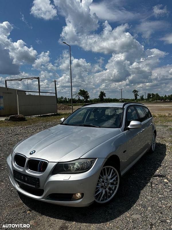 Argint Utilizat 2011 BMW 320 Break | 5.200 EUR (Preț OK) - Imagine 1/4