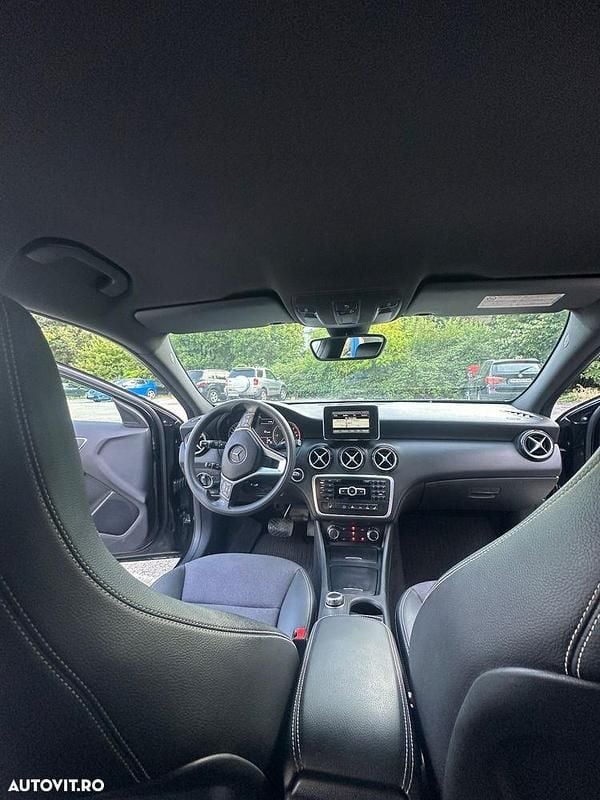 Culoarenegru Utilizat 2014 Mercedes A180 Style Hatchback | 9.000 EUR (Preț OK) - Imagine 1/4