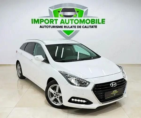 Second-hand Hyundai i40 Trend 141 CP (103 kW) 2015 Culoarealb Break