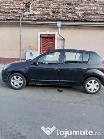 Utilizat 2010 Dacia Sandero Hatchback | 1.500 EUR - Imagine 1/4