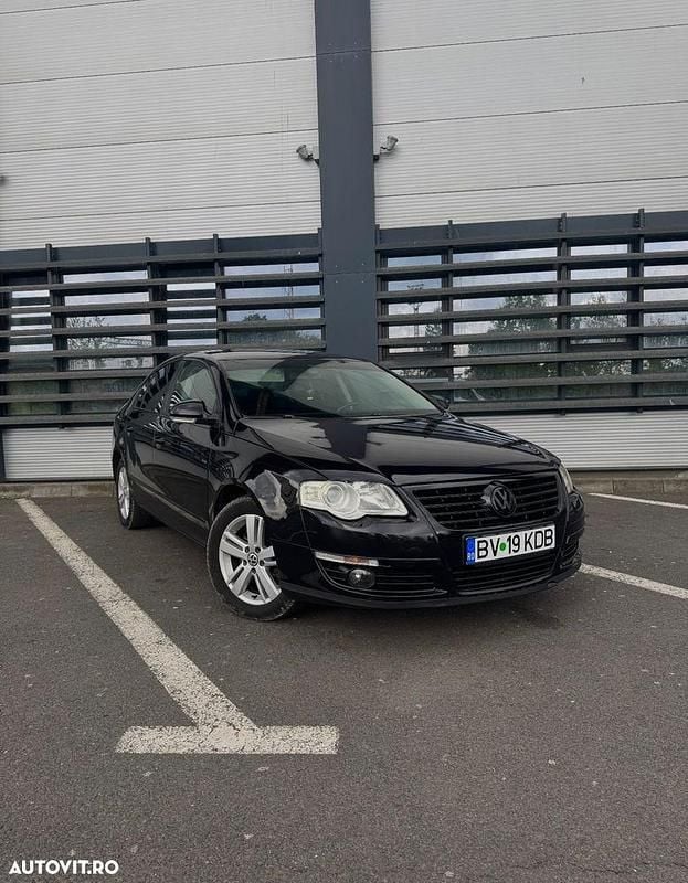 Culoarenegru Utilizat 2009 VW Passat Trendline Berlinǎ | 4.250 EUR (Preț OK) - Imagine 1/4