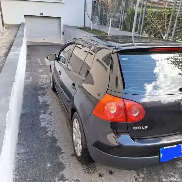 Utilizat 2005 VW Golf V Hatchback | 3.000 EUR (Preț OK) - Imagine 1/4