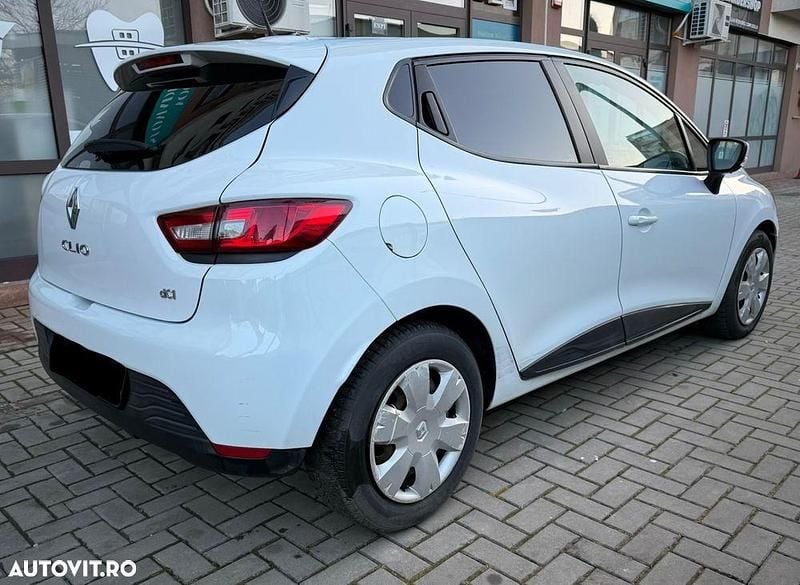 Second-hand Renault Clio IV Authentique 75 CP (55 kW) 2013 Culoarealb