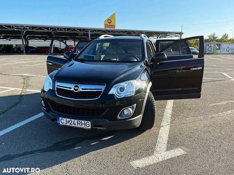 Culoarenegru Utilizat 2011 Opel Antara Design Edition SUV | 6.399 EUR - Imagine 1/4