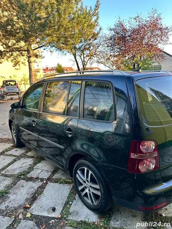 Utilizat 2007 VW Touran Monovolum | 3.499 EUR (Preț OK) - Imagine 1/4