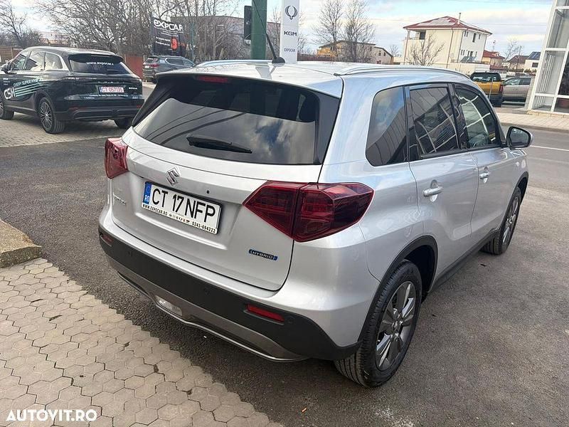 Second-hand Suzuki Vitara 115 CP (84 kW) 2024 Culoareargint SUV