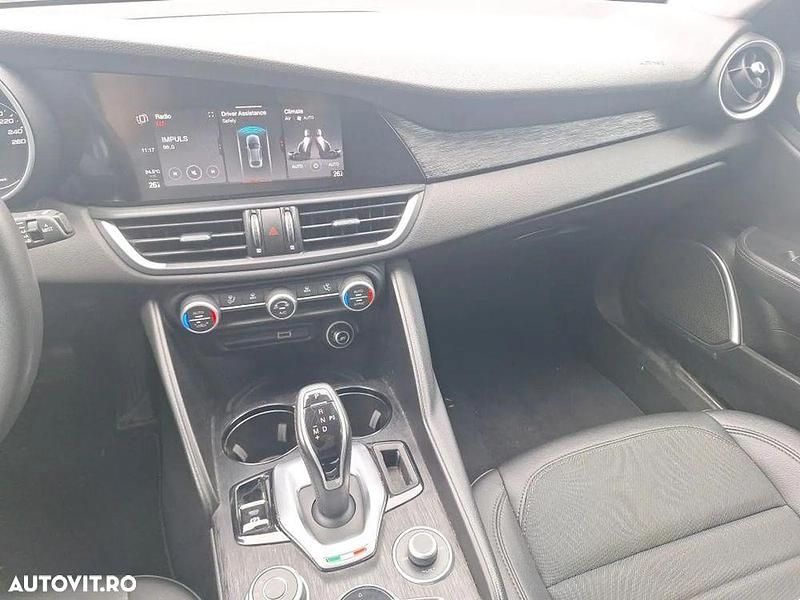 Second-hand Alfa Romeo Giulia Super 190 CP (139 kW) 2020 Culoarealb Berlinǎ