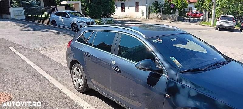Second-hand Opel Insignia Cosmo 160 CP (117 kW) 2009 Culoarealbastru Break