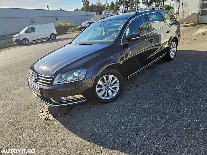 Culoarenegru Utilizat 2011 VW Passat Comfortline Break | 5.999 EUR (Preț OK) - Imagine 1/4