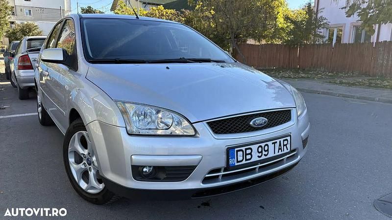 Culoaregri Utilizat 2007 Ford Focus Trend Hatchback | 3.199 EUR (Puțin scump) - Imagine 1/4