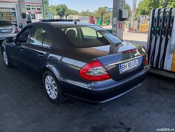 Utilizat 2008 Mercedes E200 Berlinǎ | 8.500 EUR - Imagine 1/4