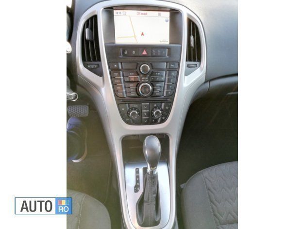 Second-hand Opel Astra Active 165 CP (121 kW) 2013 Negru Break