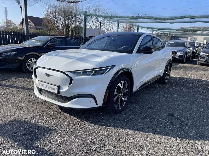 Alb Utilizat 2021 Ford Mustang Mach-E Extended Range SUV | 33.900 EUR - Imagine 1/4