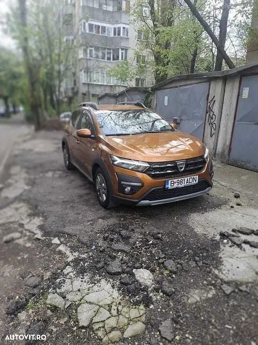 Culoarealte culori Utilizat 2021 Dacia Sandero Hatchback | 11.500 EUR (Preț OK) - Imagine 1/4