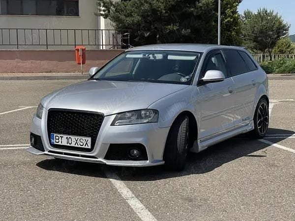Gri Utilizat 2010 Audi A3 Hatchback | 5.389 EUR (Puțin scump) - Imagine 1/4