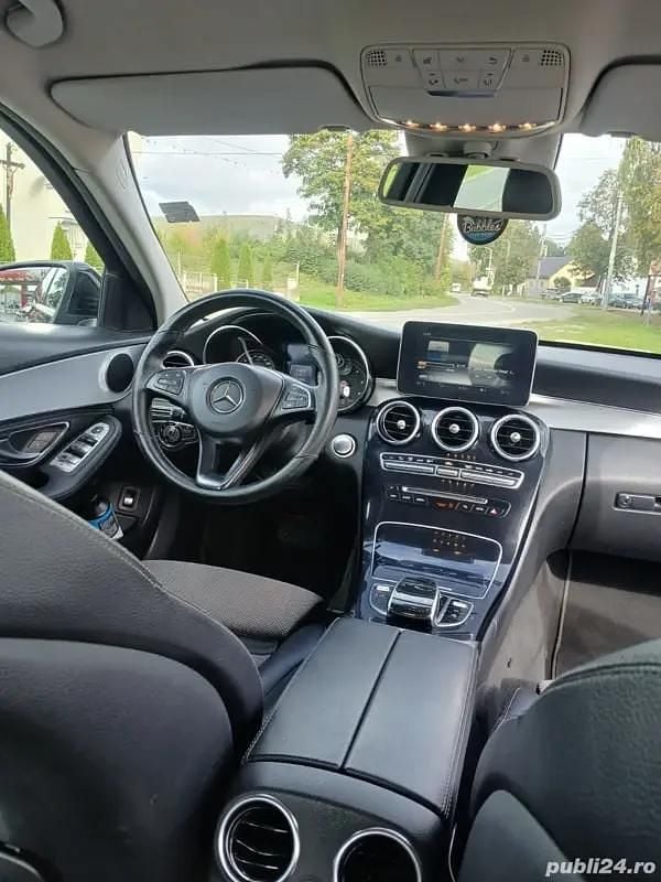 Second-hand Mercedes C220 170 CP (125 kW) 2014 Berlinǎ